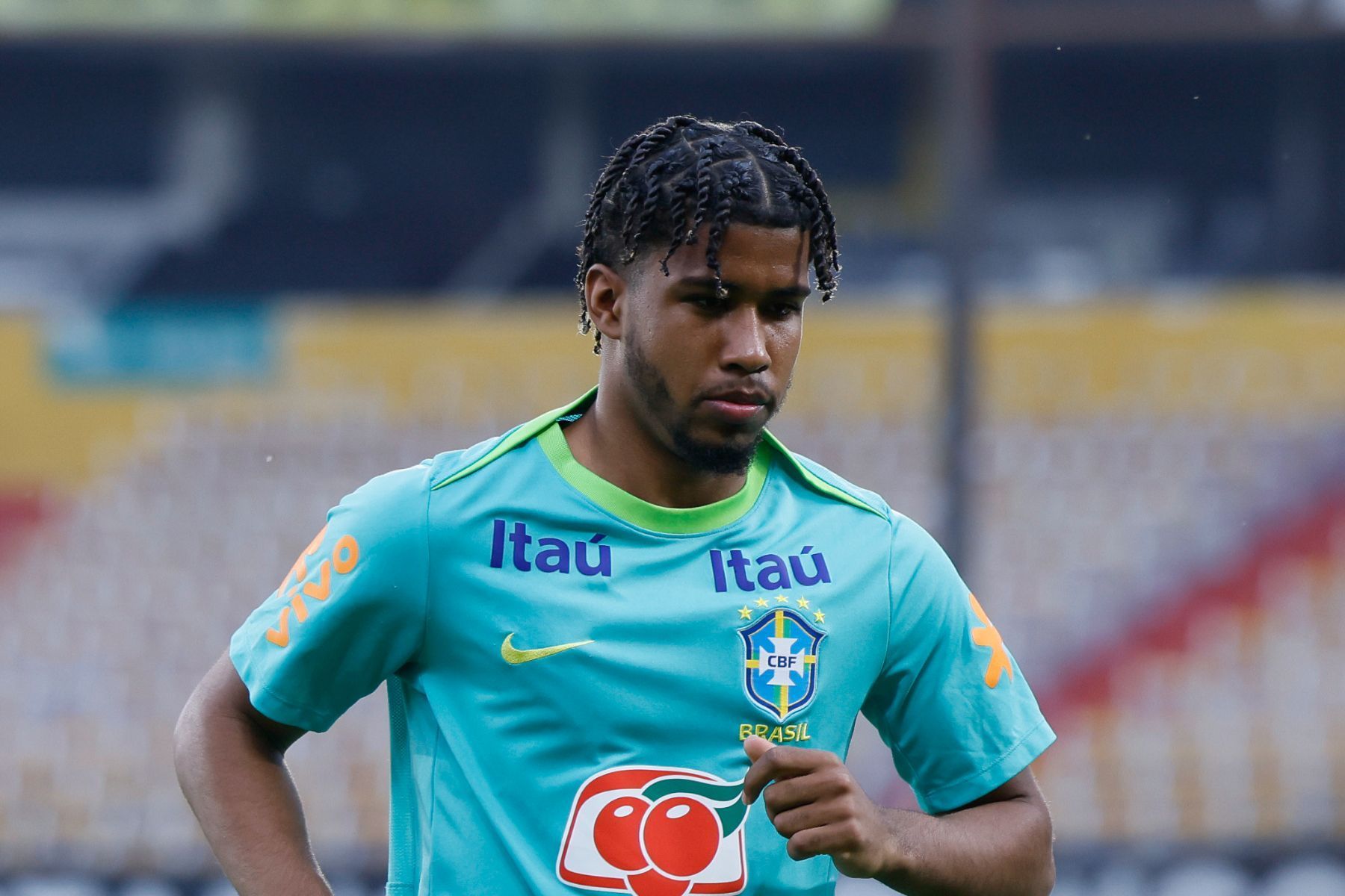 Cazé destaca ausência de volante do Chelsea na Copa do Mundo: ‘Futebol é cruel’