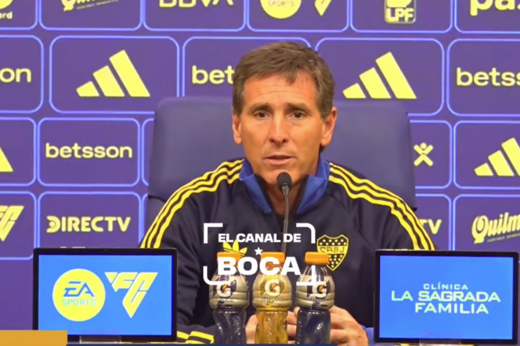 Técnico do Boca detona árbitro e pede punição após empate com Cruzeiro na Libertadores