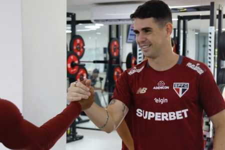 Oscar, durante treino no São Paulo