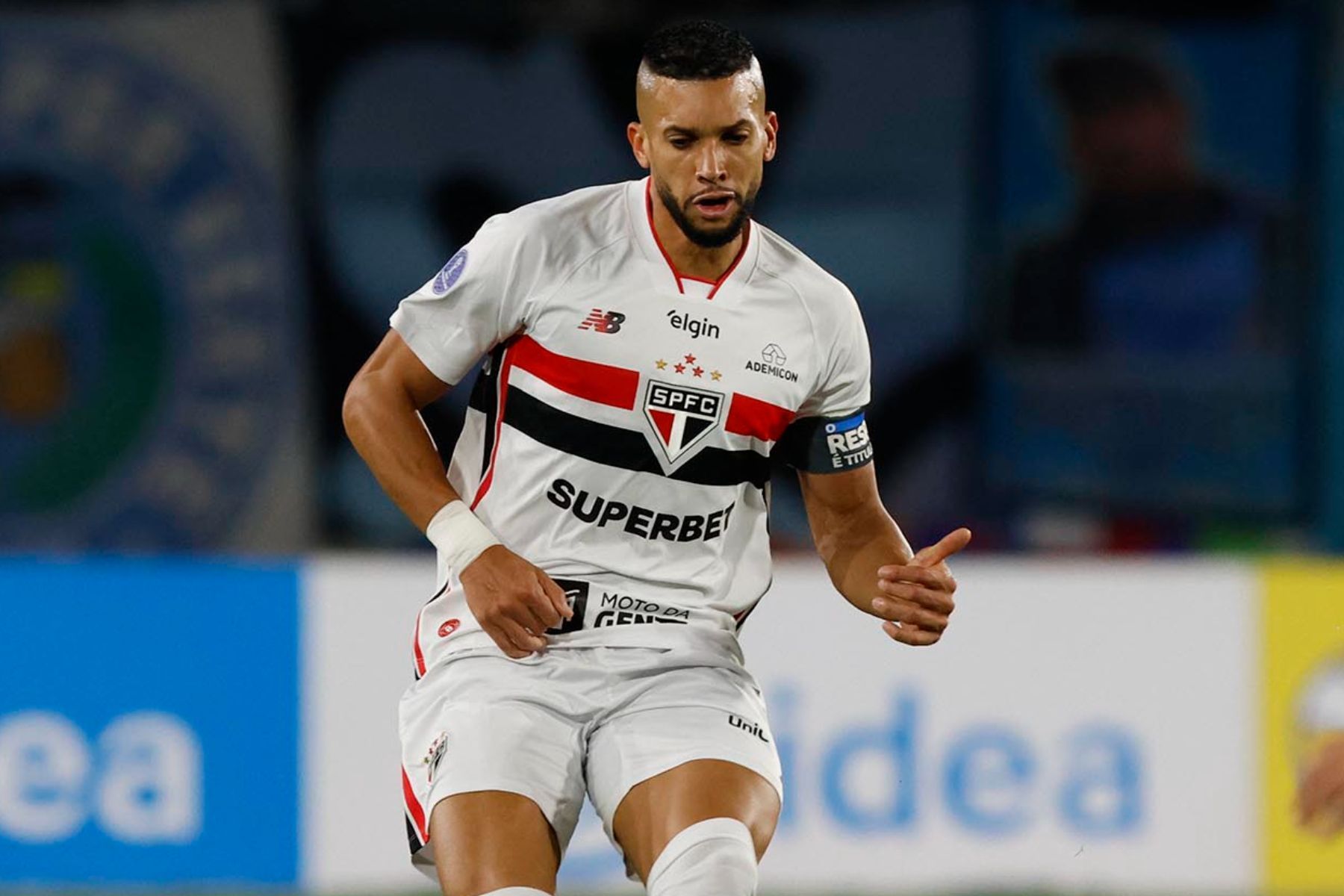 São Paulo anuncia rescisão contratual de zagueiro; saiba detalhes