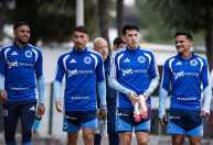 Sem espaço, meia enfrenta dura concorrência no Cruzeiro e busca chance com Artur Jorge