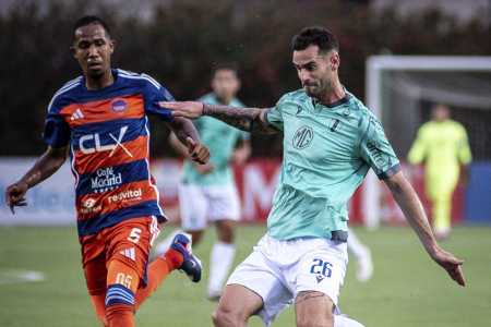 Jogo entre Puerto Cabello e Juventud pela Copa Sul-Americana