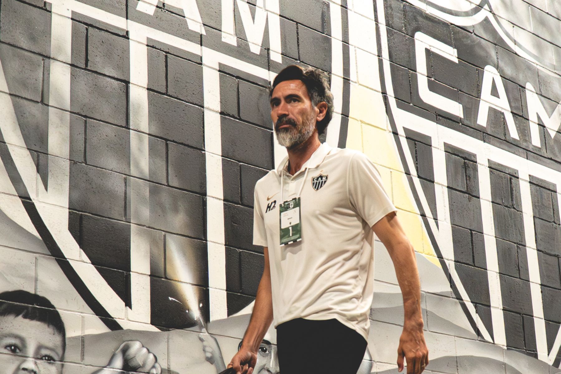 Barba abre o jogo sobre ausência de Ivan Román em jogos do Atlético: ‘Meritocracia’