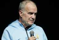 Bielsa admite saída Uruguai após Copa do Mundo, e técnico ex-Cruzeiro é cotado