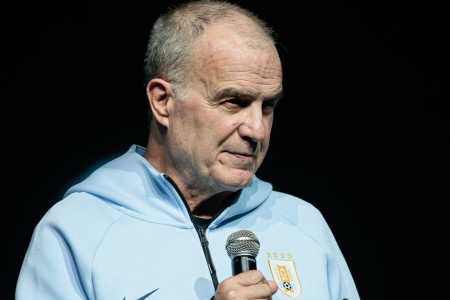 Marcelo Bielsa, treinado do Uruguai