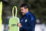 Escalação do Cruzeiro: Artur Jorge tenta resolver problema no ataque contra a Chape