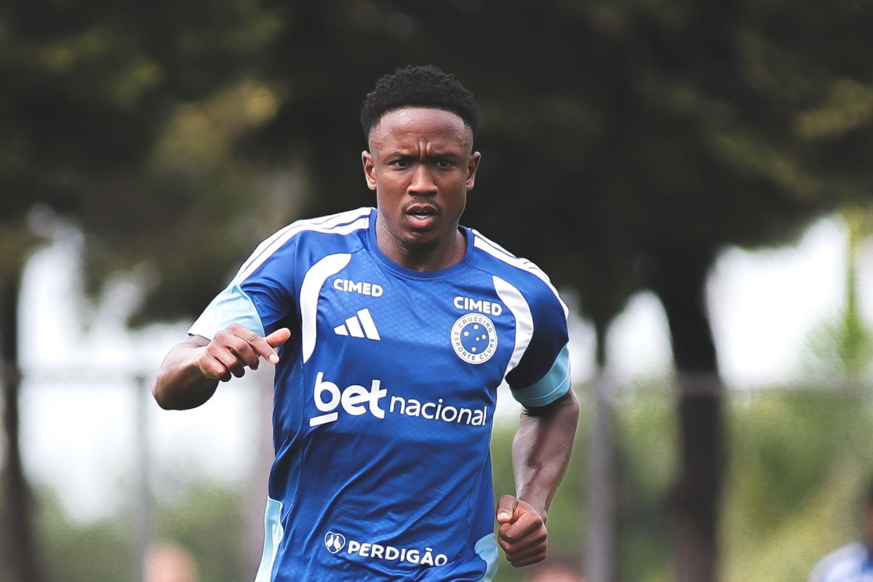 As opções de Artur Jorge para escalar o Cruzeiro contra a Chapecoense