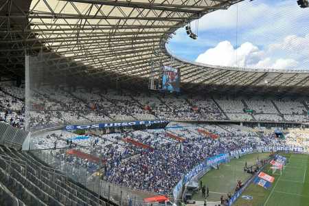 Tela de proteção no setor visitante do Mineirão • Lucas Barbosa/Itatiaia
