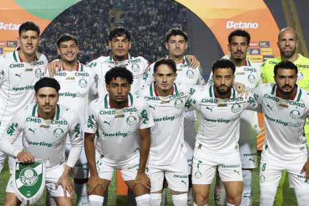 Time do Palmeiras posado antes de jogo pela Copa do Brasil