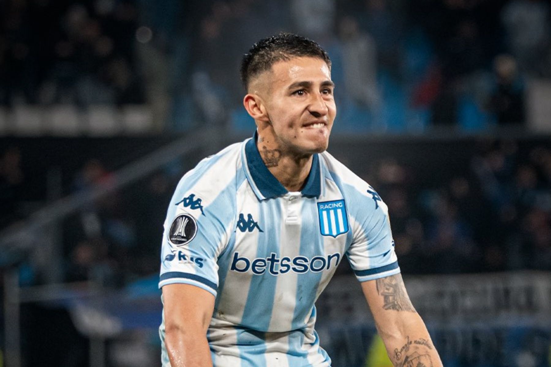 Imprensa argentina repercute interesse do Cruzeiro em lateral e 'crava' posição do Racing