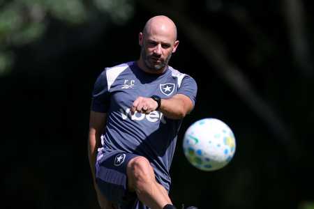 Franclim Carvalho tem tido bom início no Botafogo