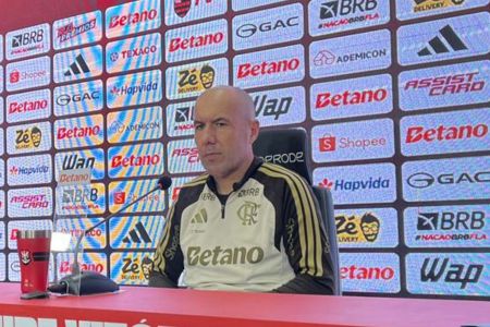 Leonardo Jardim em entrevista no Barradão