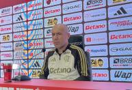 Jardim responde se Flamengo subestimou Vitória após queda na Copa do Brasil
