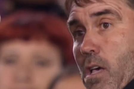 Eduardo Coudet durante treta com Nacho Fernández • Reprodução/Instagram/ESPN Argentina