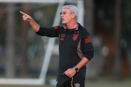 Odair Hellmann, técnico do Athletico Paranaense
