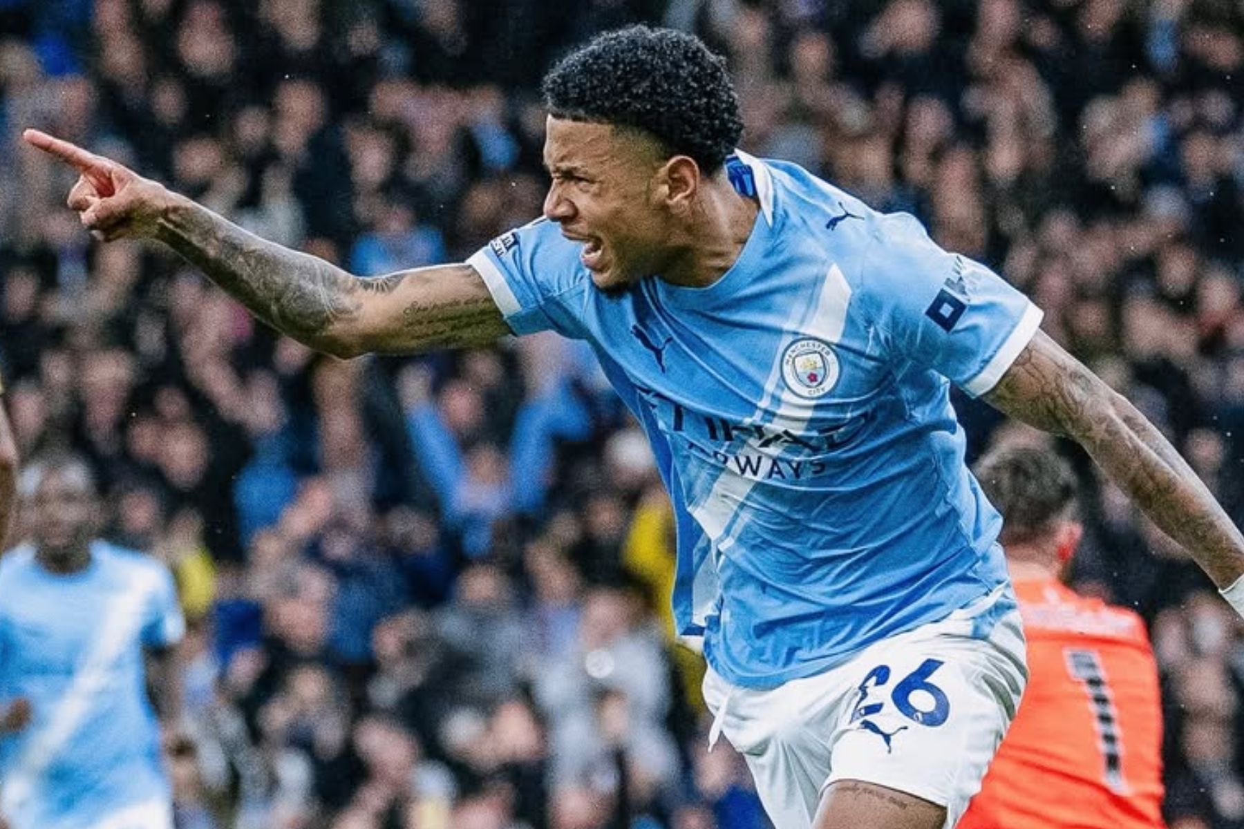 Savinho se aproxima do Tottenham em negociação histórica do Manchester City