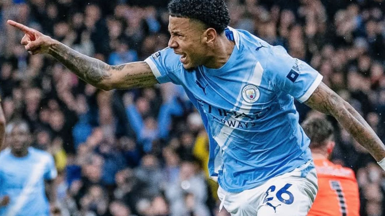 Ex-Atlético marca, City goleia Crystal Palace e ainda luta por título da Premier League
