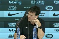 Diniz faz autocrítica sobre temperamento e explica discussão com titular do Corinthians