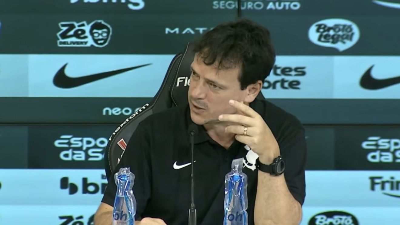 Diniz faz autocrítica sobre temperamento e explica discussão com titular do Corinthians