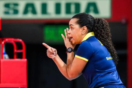 Fofão, ex-levantadora e nova auxilair técnica do Brasil