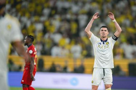 Cristiano Ronaldo vibra com gol pelo Al-Nassr