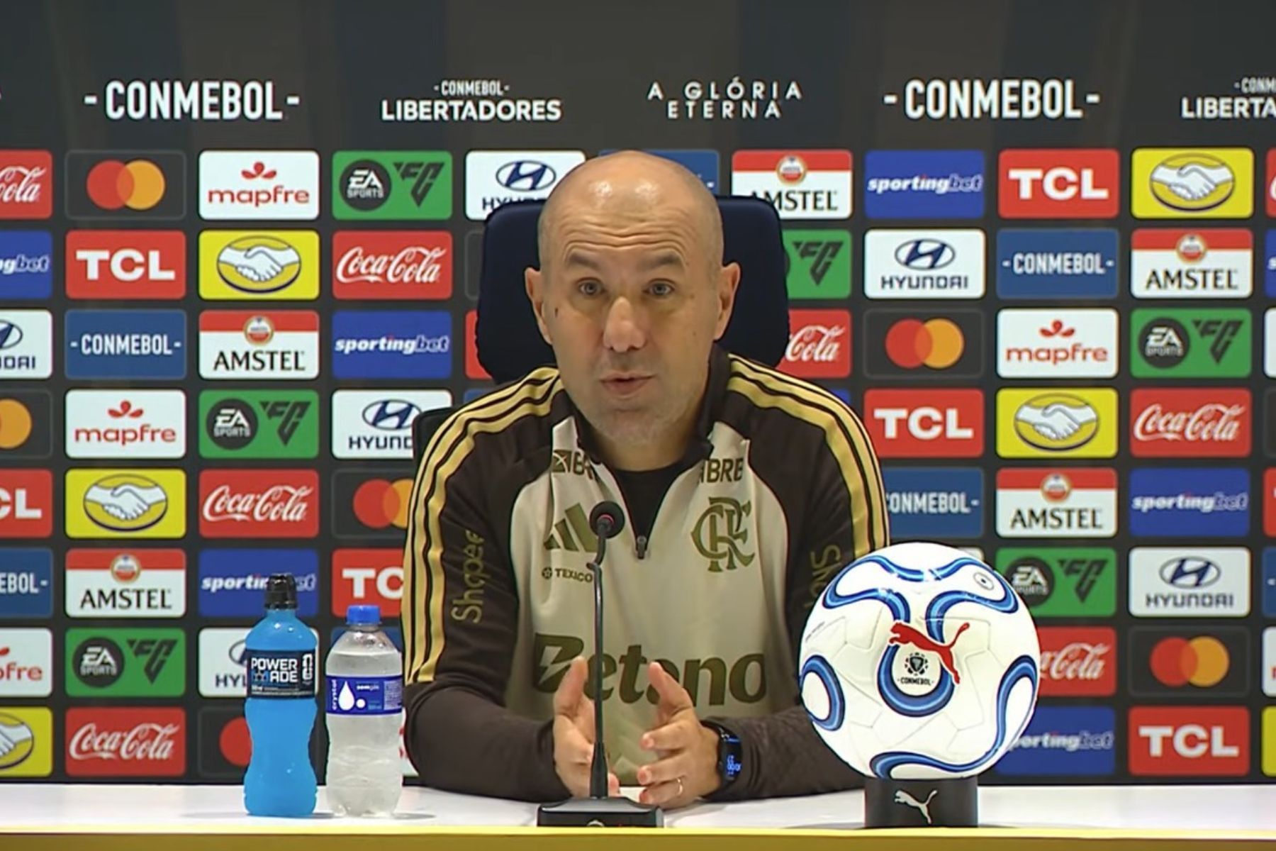 Com um time de desfalques, Leonardo Jardim avalia Flamengo contra o Coritiba