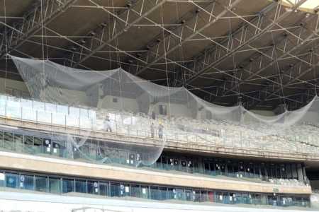 Mineirão instala tela de proteção em setor visitante do estádio