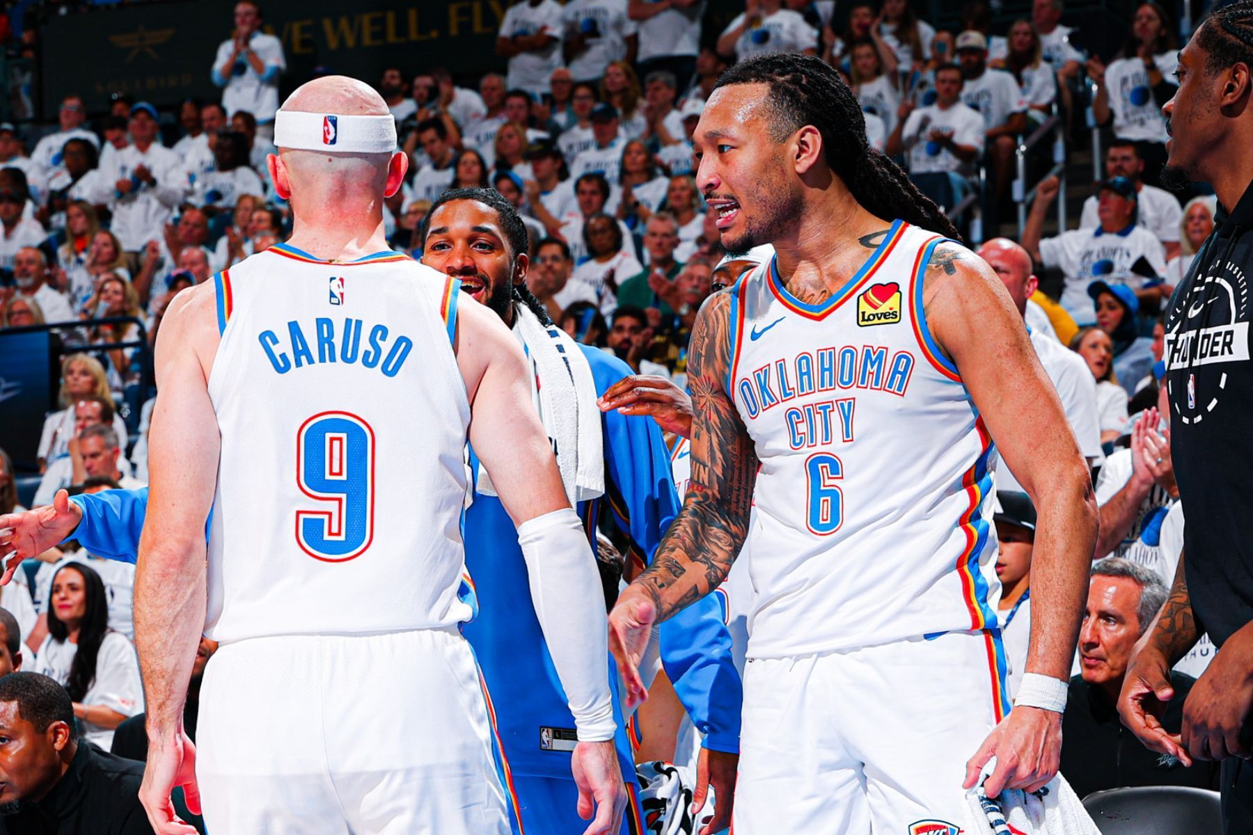 Thunder vence Spurs em casa e fica a uma vitória da final da NBA