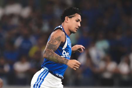 Lucas Romero em partida contra o Atlético pelo Brasileirão