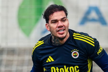 Ederson em sessão de treinamento pelo Fenerbahçe em 2026