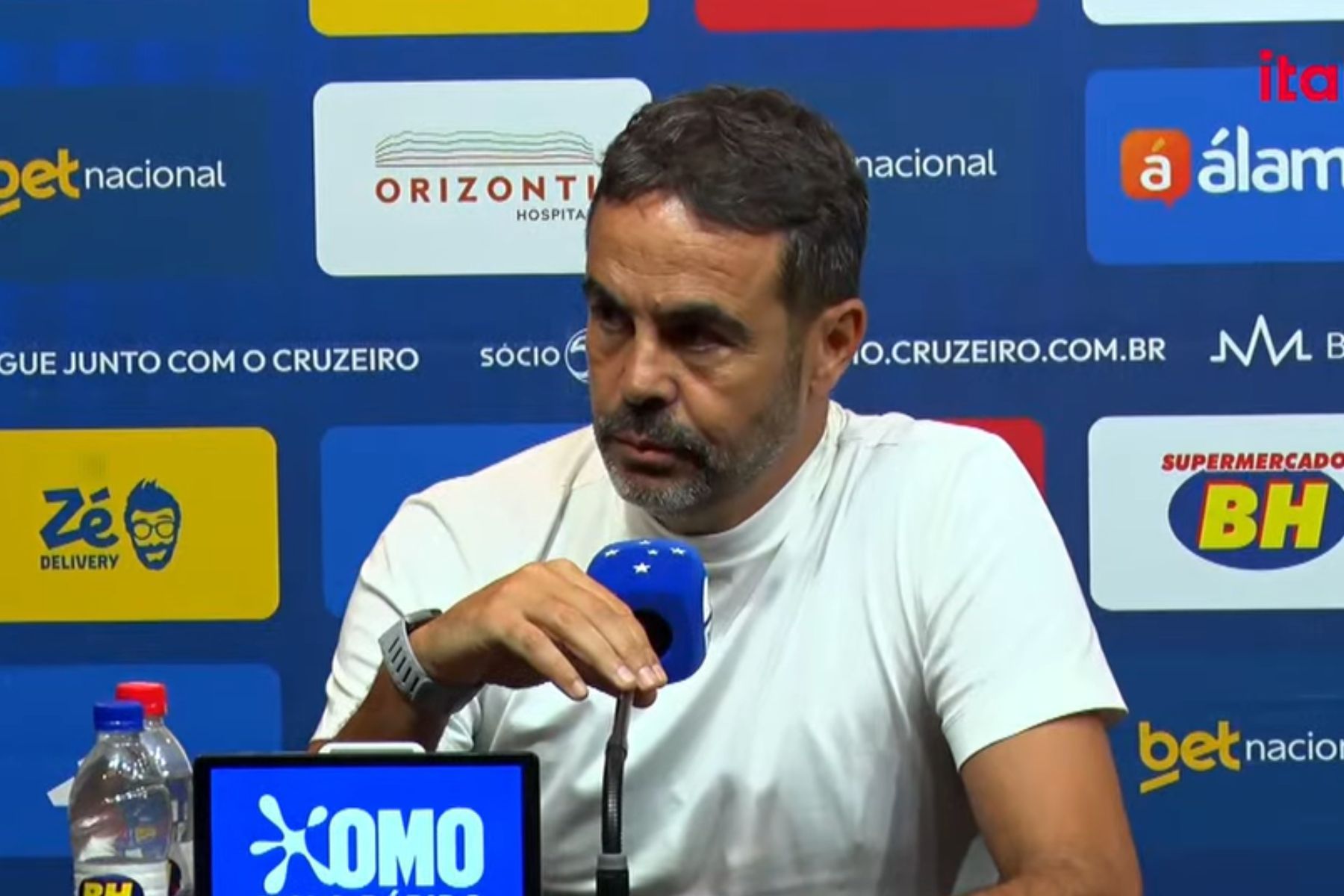 Artur Jorge explica escolha na escalação do Cruzeiro em derrota para o Atlético