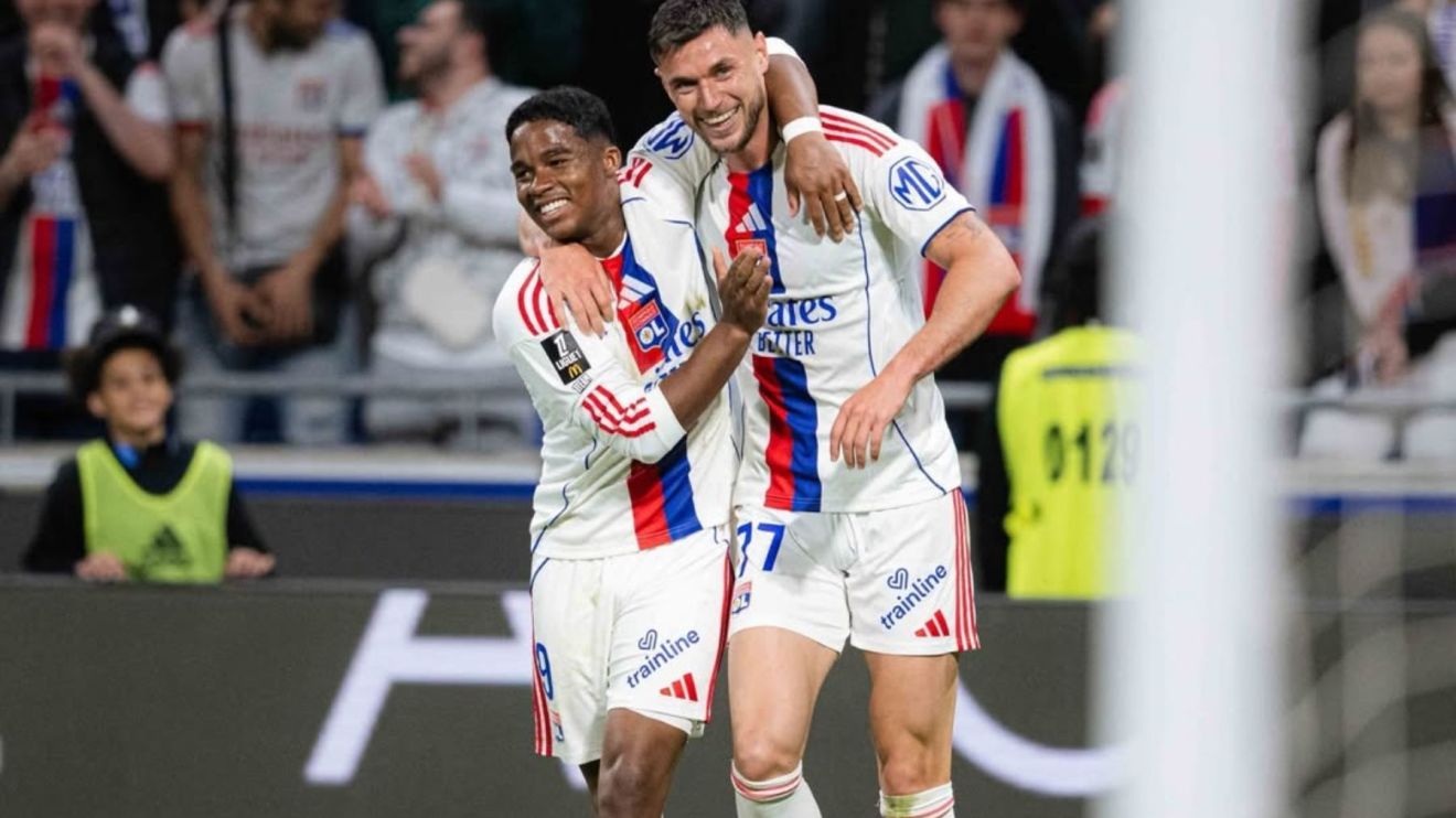 Com gol de Endrick, Lyon vence o Rennes em casa pelo Campeonato Francês
