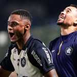 Em jogo de viradas, Remo marca no fim e vence Chapecoense no Brasileirão