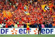 Lens vence Nice, conquista título inédito da Copa da França e quebra jejum de 17 anos