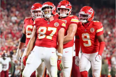 Travis Kelce em jogo pelo Kansas City Chiefs