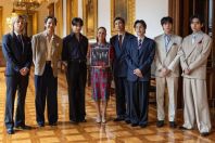 Mais de 50 mil fãs presenciam encontro entre presidente do México e grupo BTS