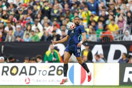 Bremer em jogo pela Seleção Brasileira contra França em 2026