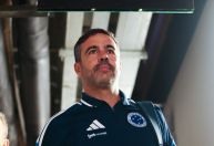 Em 'noite amarga', Artur Jorge completa 10º jogo pelo Cruzeiro; veja dados e compare