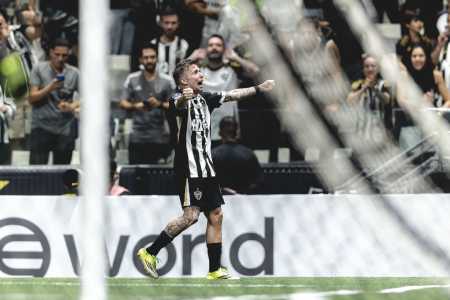 Bernard fez o gol da classificação do Atlético