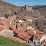 Vila com 40 habitantes procura voluntários para morar de graça na Europa; saiba mais