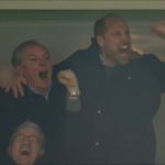 Príncipe da Inglaterra assiste a jogo da Liga Europa e vai à 'loucura' com gol