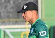Com novidades, América se reapresenta com foco no duelo com o Vila Nova