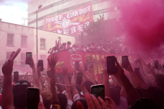 Arsenal faz desfile para celebrar título da Premier League