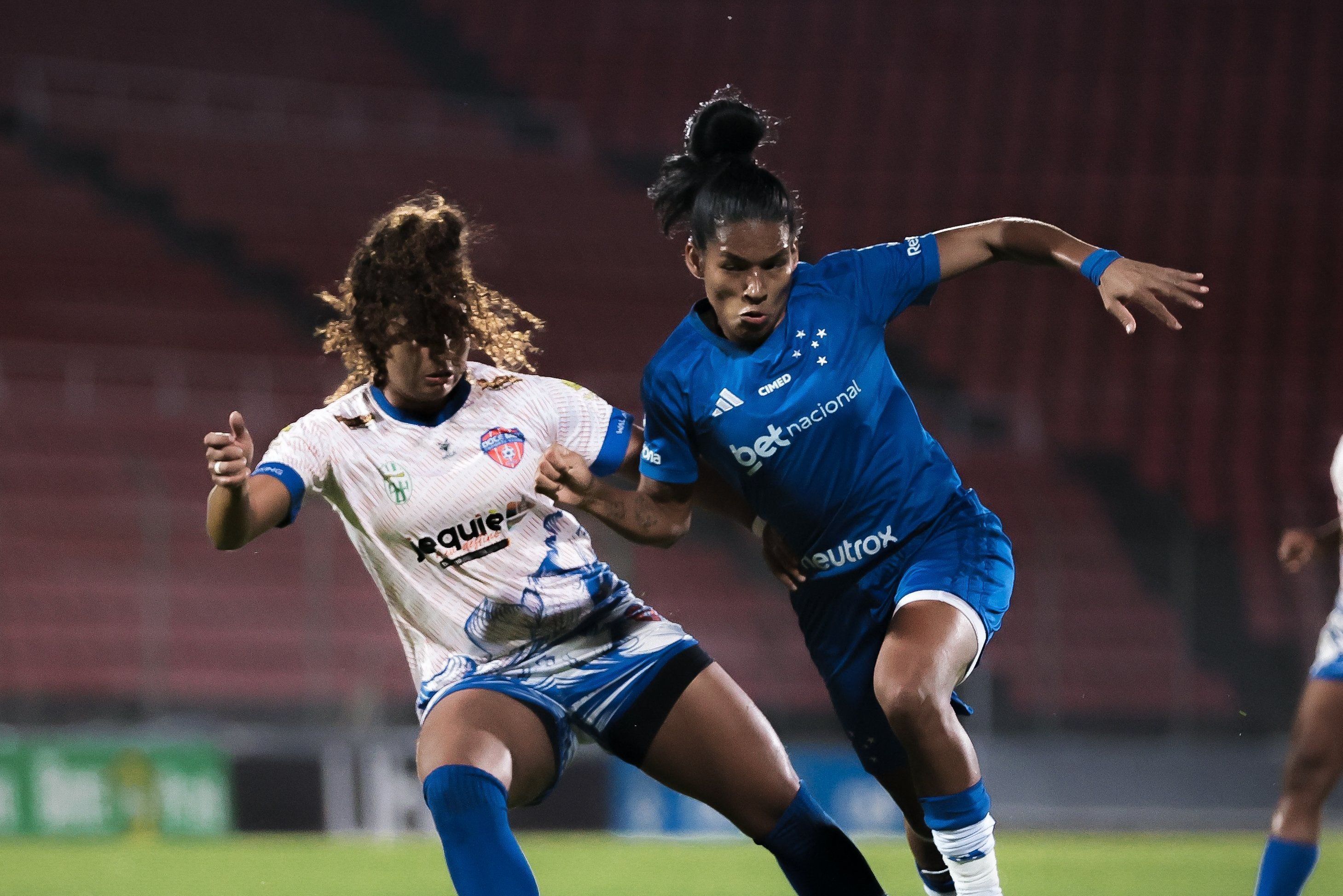 Cruzeiro impõe goleada de 5 a 0 e avança com autoridade na Copa do Brasil Feminina