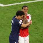 Brasileiro é consolado por rival após vice na Champions e chama atenção de jornais europeus