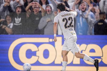 Barreal marcou o segundo gol do Santos no triunfo sobre o Vitória • Raul Baretta/Santos FC