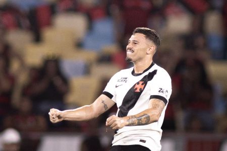 Hugo Moura, volante do Vasco