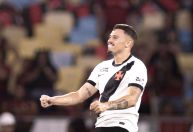 Herói do Vasco relembra dificuldades e destaca reação no clássico contra o Flamengo