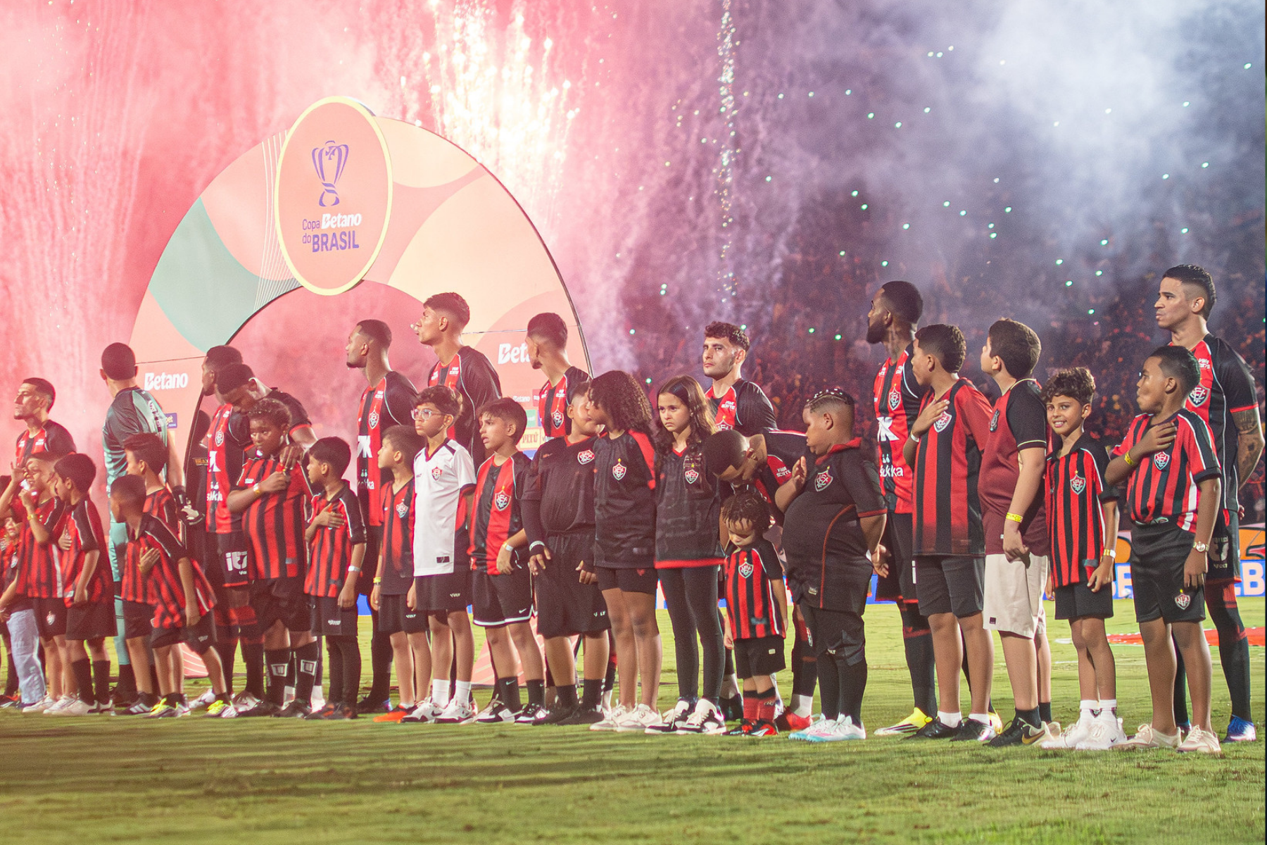 Sorteio define adversário do Vitória nas oitavas de final da Copa do Brasil; veja confronto