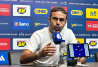 Artur Jorge revela conversa com Pedrinho e cita necessidade no elenco do Cruzeiro